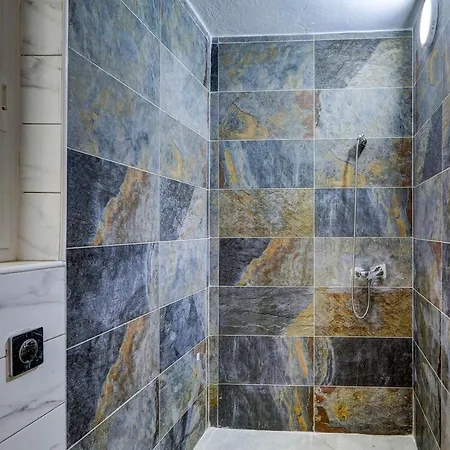 Spacious 6br Seafront * Sliema