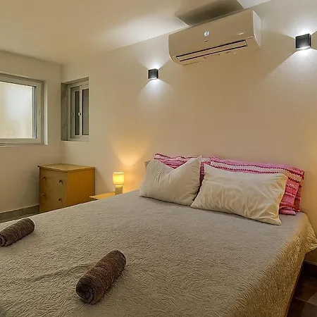 Spacious 6br Seafront Sliema