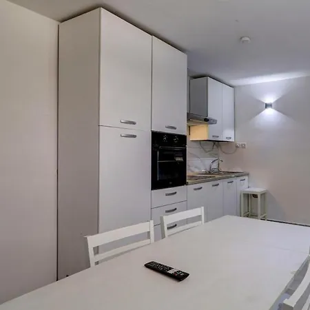 Spacious 6br Seafront Apartment Sliema